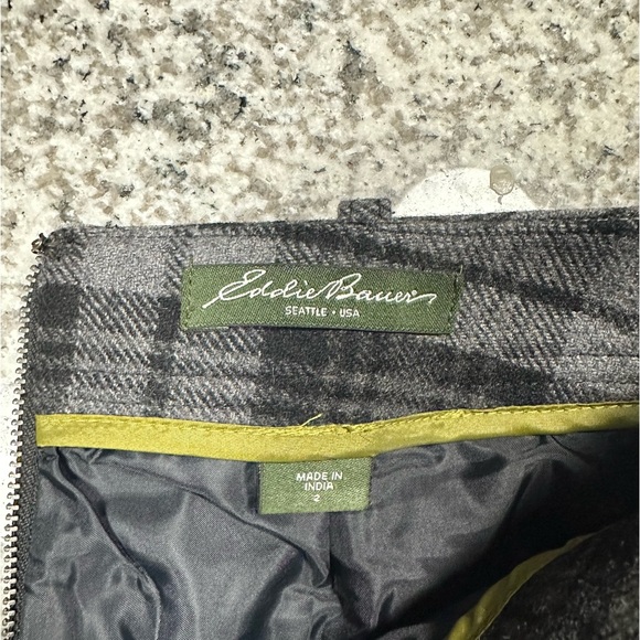Eddie Bauer Wool Blend Dark Gray Plaid Skirt - Picture 5 of 7